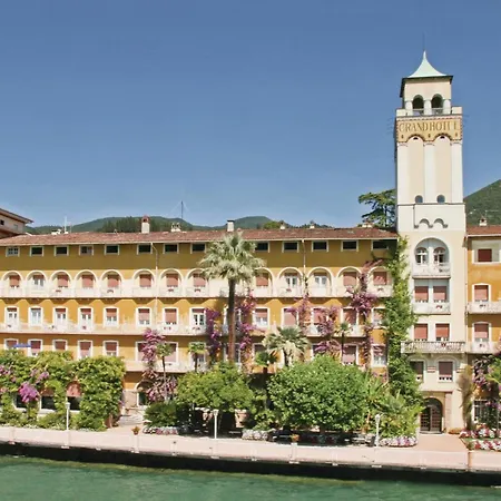 Borgo Mezzane Tatil Evi *